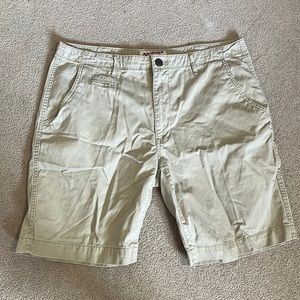 Men’s tan cargo shorts-100% cotton, sz38